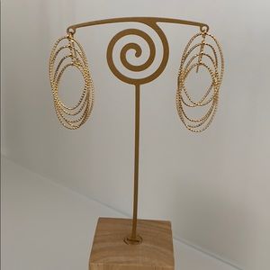 Luxurious gold plated earrings oval